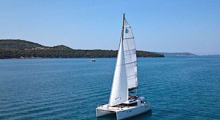 45 ft Lagoon 450F Catamaran Puerto Vallarta