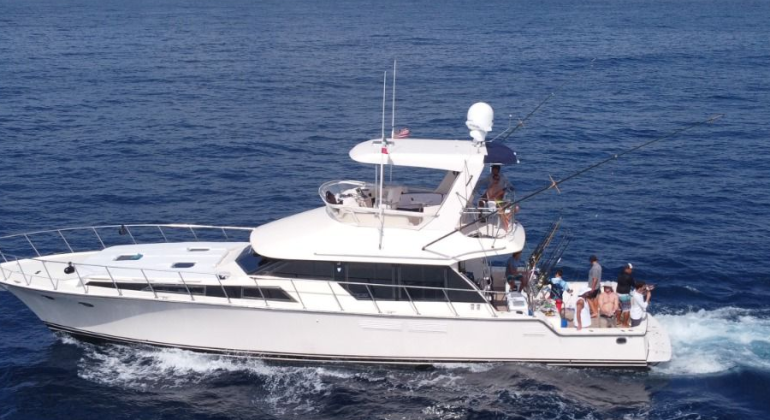 60 feet Mikelson Yacht Charter Puerto Vallarta