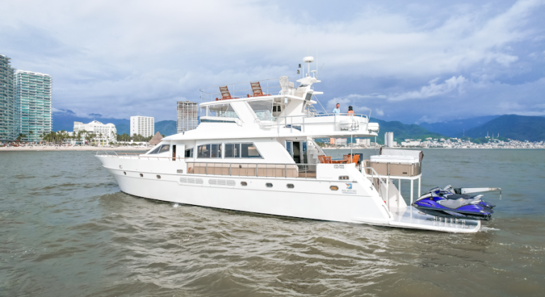 92 ft President Yacht Charter in Puerto Vallarta