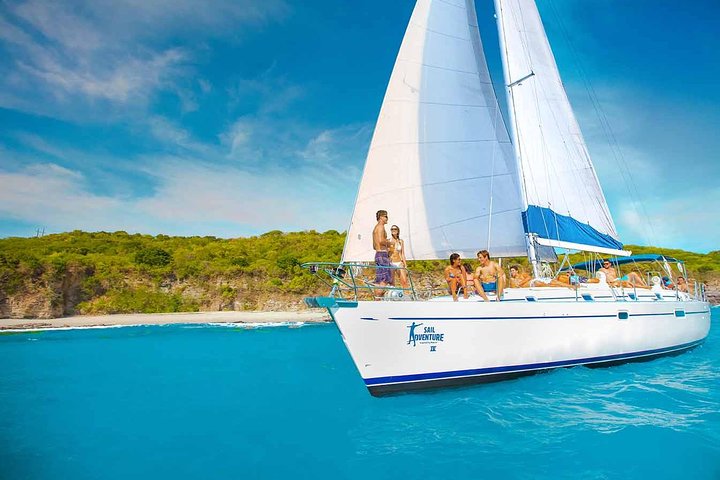 Best Time to Rent a Yacht in Puerto Vallarta